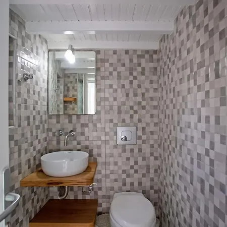Whitehomes1 * Mykonos Town