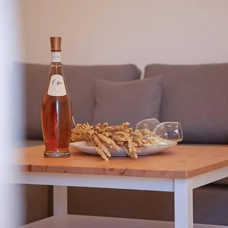 Holiday home Whitehomes1 *